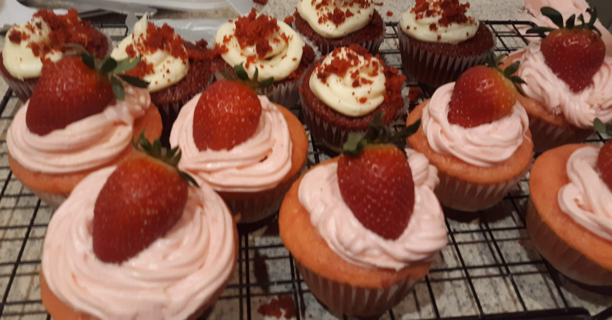 Strawberry cupcakes 